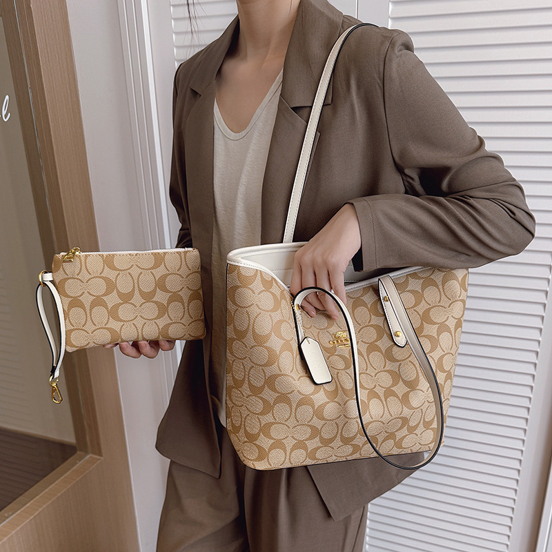 Luxury Bags On Sale - กระเป๋าสะพายไหล่ผู้หญิงแบรนด์หรู ดีไซน์เนอร์ ขนาดใหญ่ จุของได้เยอะ ใช้งานได้ทุกวัน มีช่องใส่ของ