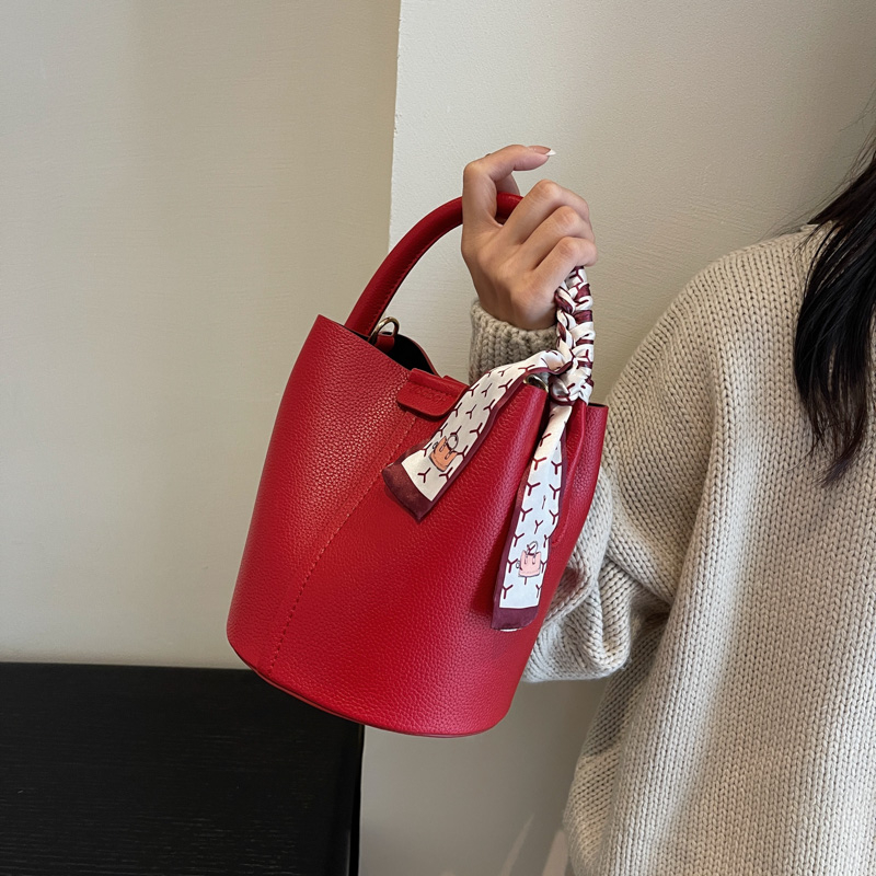 กระเป๋าสะพายไหล่และกระเป๋าสะพา - Luxury Bags For Sale บทวิจารณ์และราคา