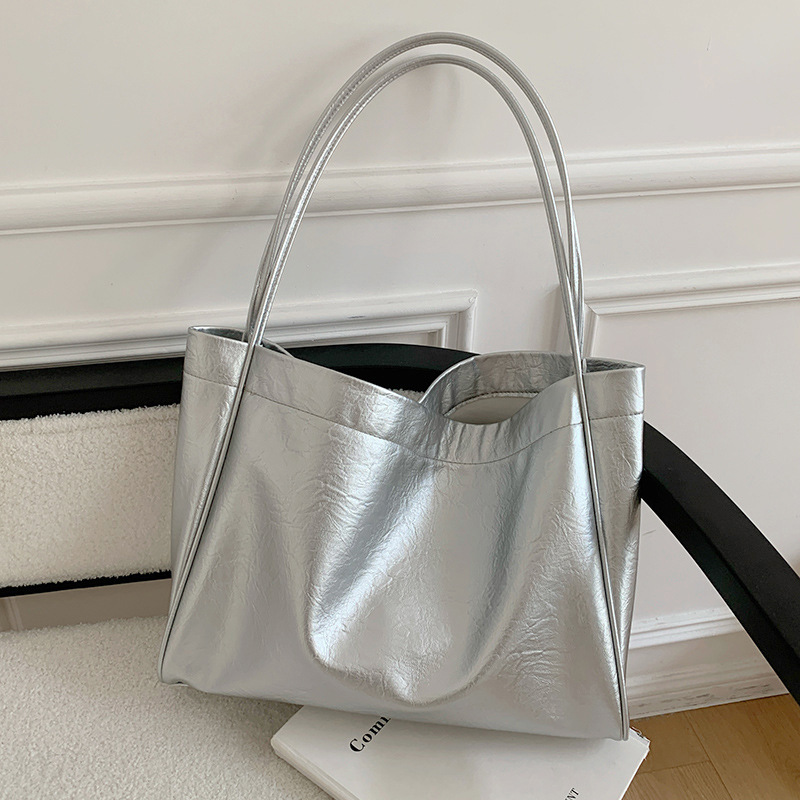 กระเป๋าโท้ทขนาดใหญ่สไตล์ลำลองส - Luxury Bags On Sale บทวิจารณ์และราคา
