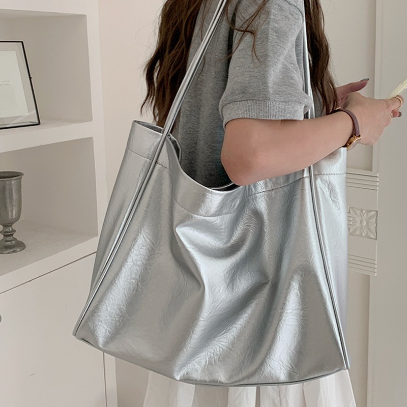 กระเป๋าโท้ทขนาดใหญ่สไตล์ลำลองส - Luxury Bags On Sale บทวิจารณ์และราคา