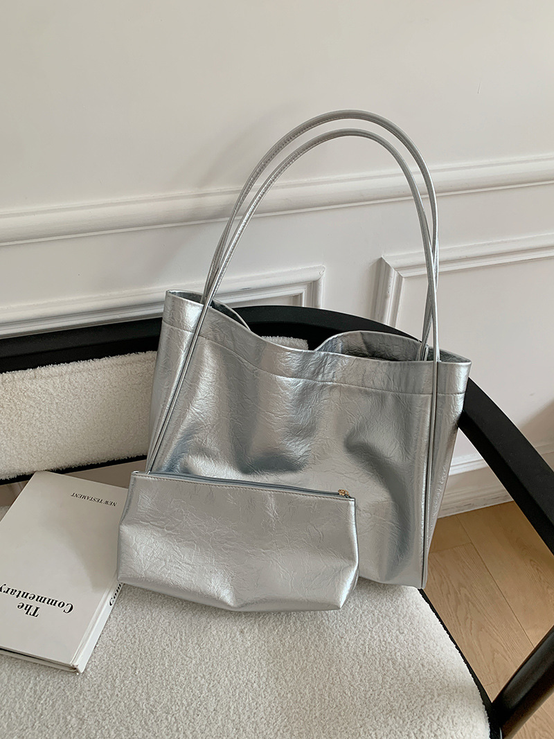 กระเป๋าโท้ทขนาดใหญ่สไตล์ลำลองส - Luxury Bags On Sale บทวิจารณ์และราคา