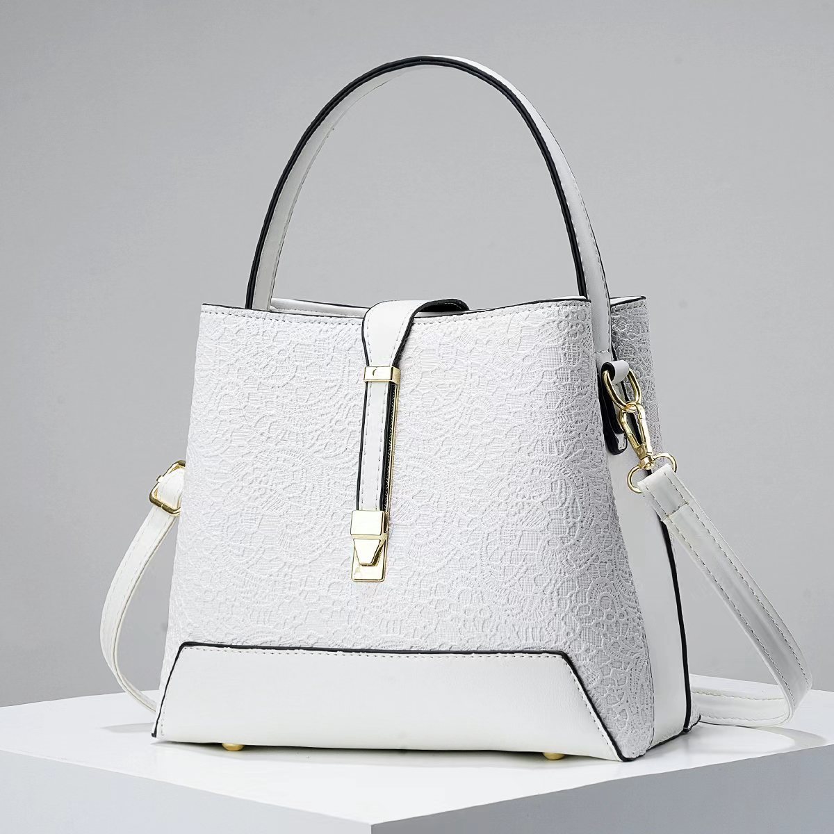 ใหม่หรูหรา Tote กระเป๋าหนัง Cl - Luxury Bags Reseller บทวิจารณ์และราคา