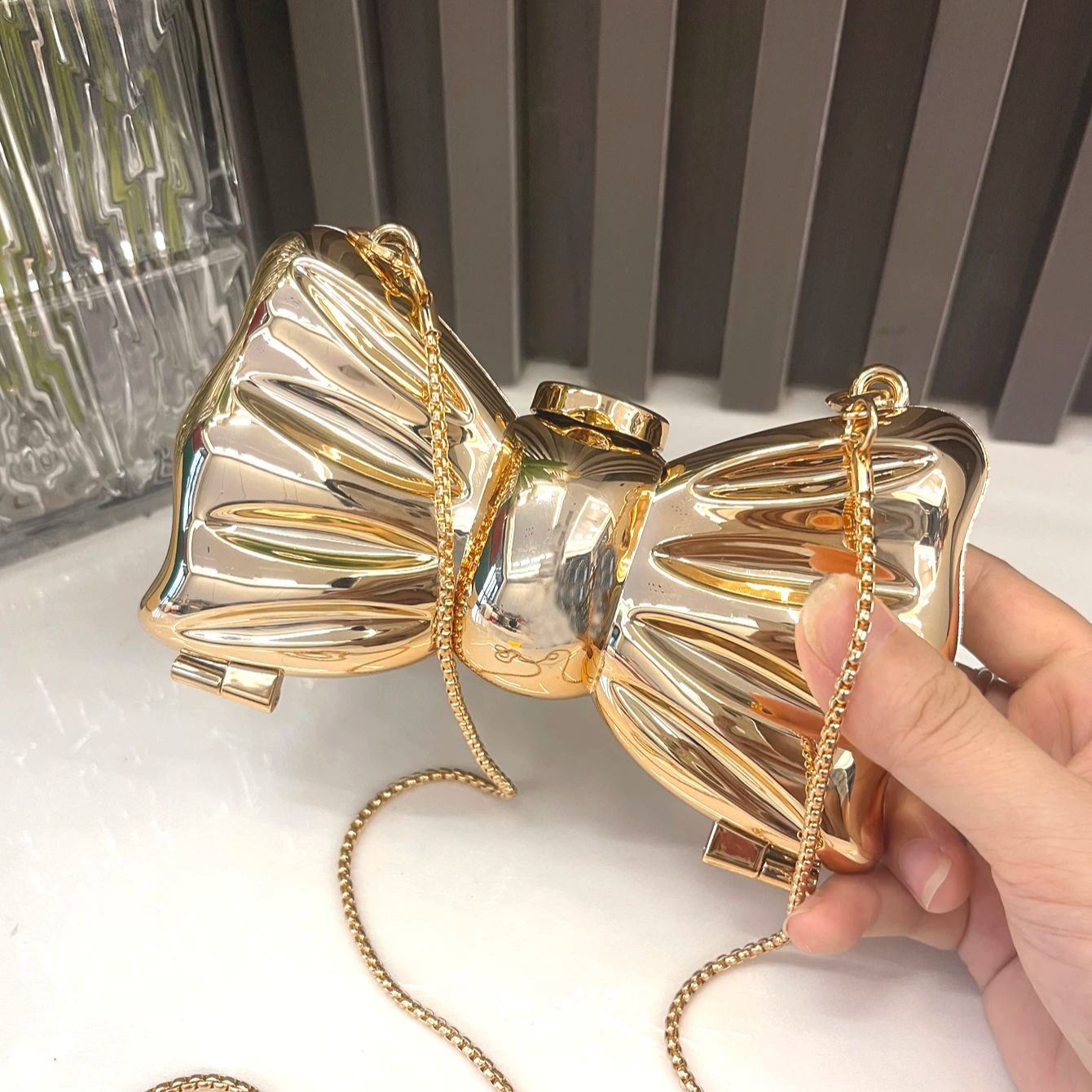 Golden กระเป๋ากระเป๋าและกระเป๋ - Luxury Bags Reseller บทวิจารณ์และราคา