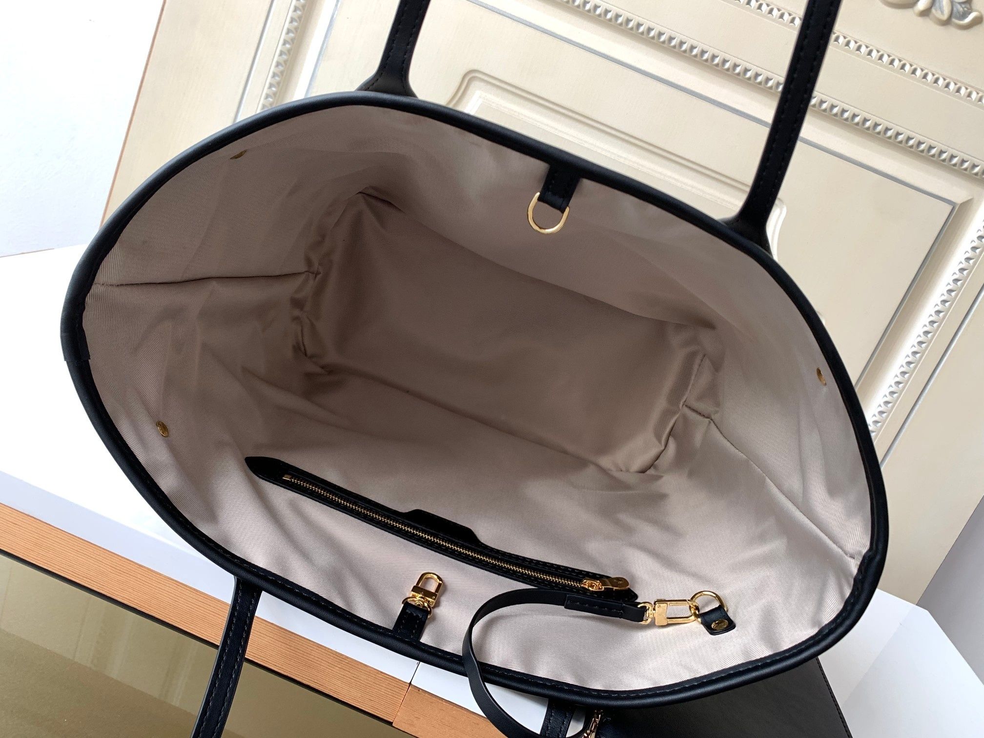 กระเป๋าถือทรงแข็งแบบหนังเทียมโ - Structured Handbag Top Handle บทวิจารณ์และราคา