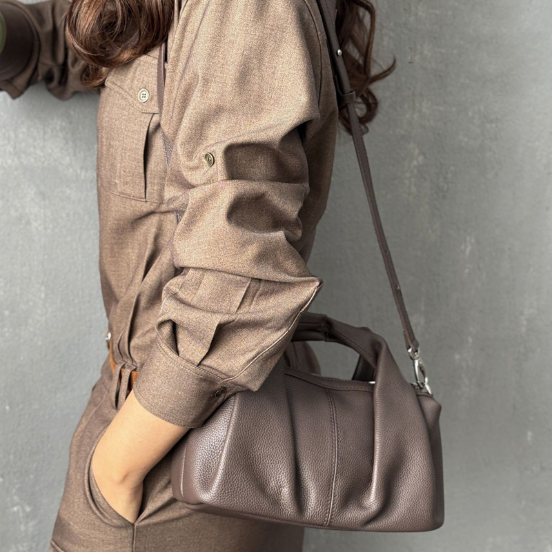 กระเป๋าหนังแท้ลายอักษรย่อสั่งท - Luxury Bags Japan บทวิจารณ์และราคา