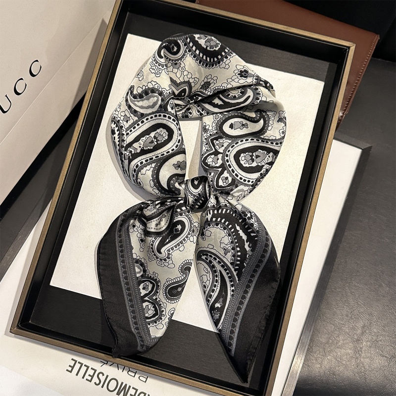 ผ้าพันคอซาตินสี่เหลี่ยมลายเพสล - Luxury Bags And Accessories บทวิจารณ์และราคา