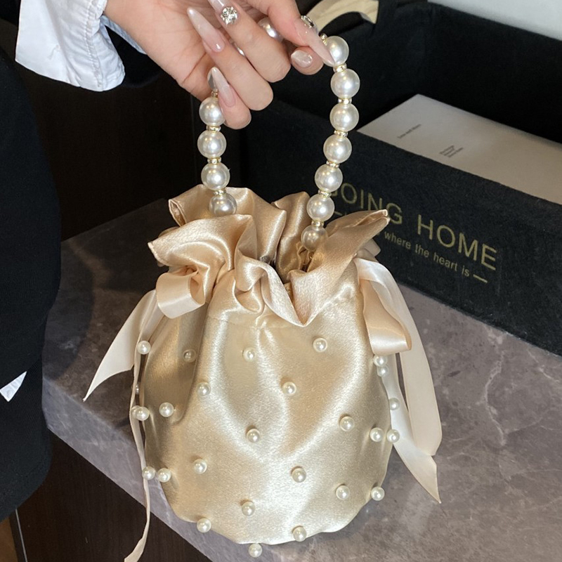กระเป๋าถือทรงถังไข่มุกหรูหรา แ - Luxury Bags On Sale บทวิจารณ์และราคา