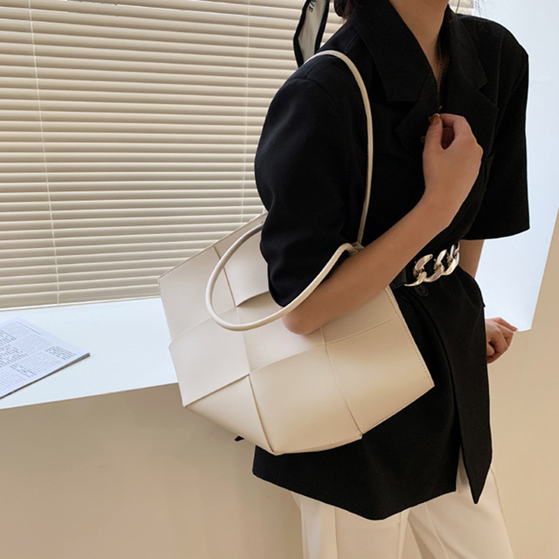 หรูหราขนาดใหญ่ Tote กระเป๋าผู้ - Luxury Bags On Sale บทวิจารณ์และราคา